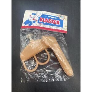 Dime Store Toy Plastic Pointing Finger Water Pistol 1970s NOS New Hong Kong